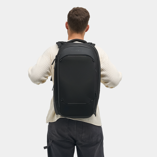 Navigator Travel Backpack 32L - Lost and Found