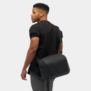 McKinnon Camera Messenger 13L